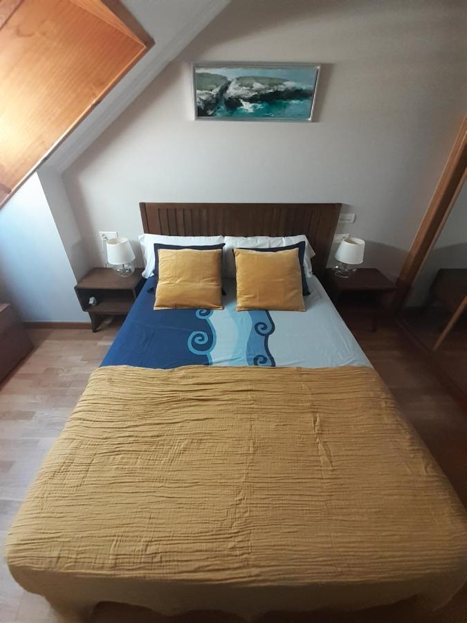 Atico Centrico Con Piscina Comunitaria Apartment Ribadeo Luaran gambar